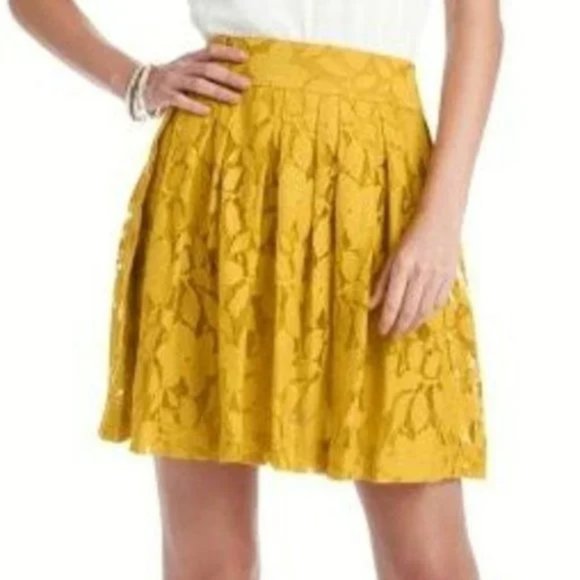 ANN TAYLOR LOFT LACE MUSTARD YELLOW SKIRT SIZE 4 - Picture 1 of 6